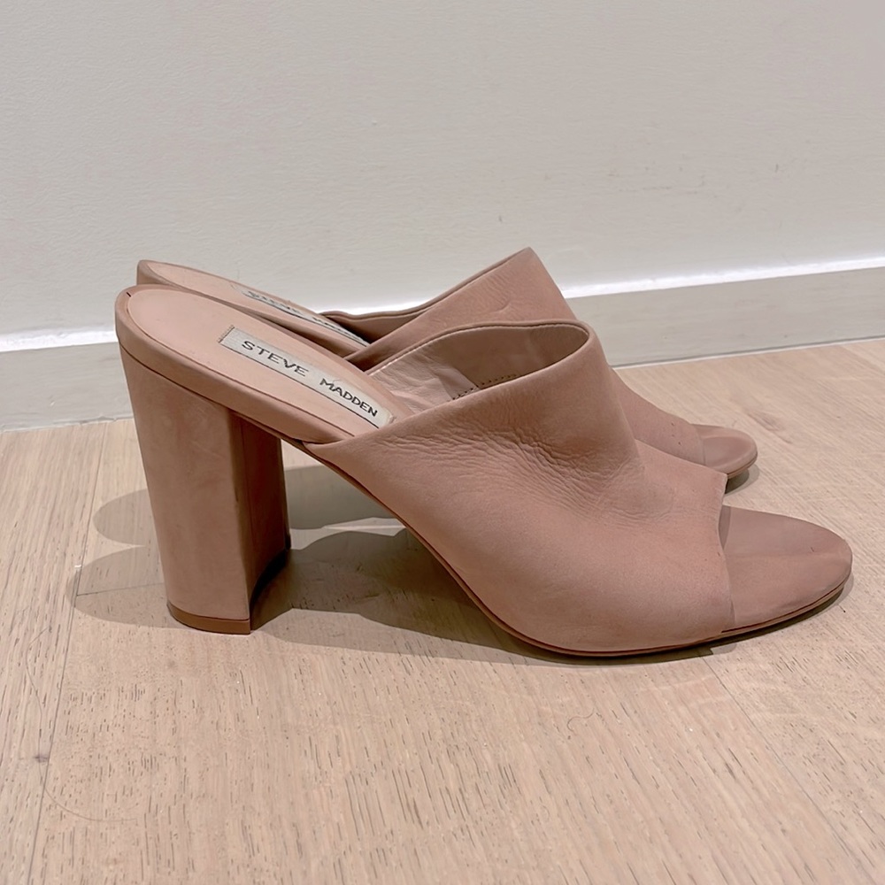 Steve Madden Beige/Tan Heels Mules size 8 1/2